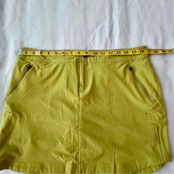 Title Nine Rogue Skort 5" Chartreuse Green/Yellow Nimblene Women’s size 8 - Picture 6 of 11